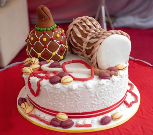 TRADITIONAL CAKES IN OJO,LAGOS. DPQENT WORLD